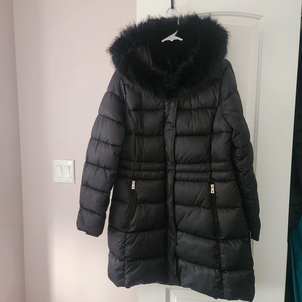 $320 - NWT-Tahari Dana Hooded Faux Fur Trim Puffer Coat - Black - XL - Picture 4 of 14